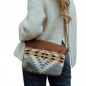 NEW GRACE DESIGNS tofino pendleton crossbody bag in grey